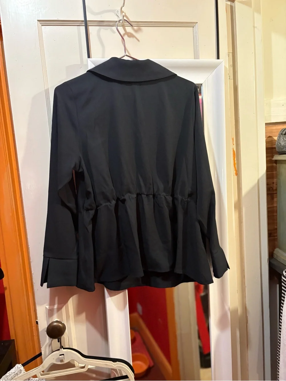 🐶Isaac Mizrahi live Black Wrap front peplum crepe Blouse with Collar size s